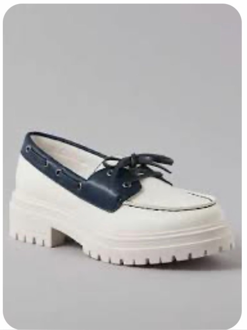 American Eagle Chunky Lug Sole Boat Shoes featuring a navy and white 6.5